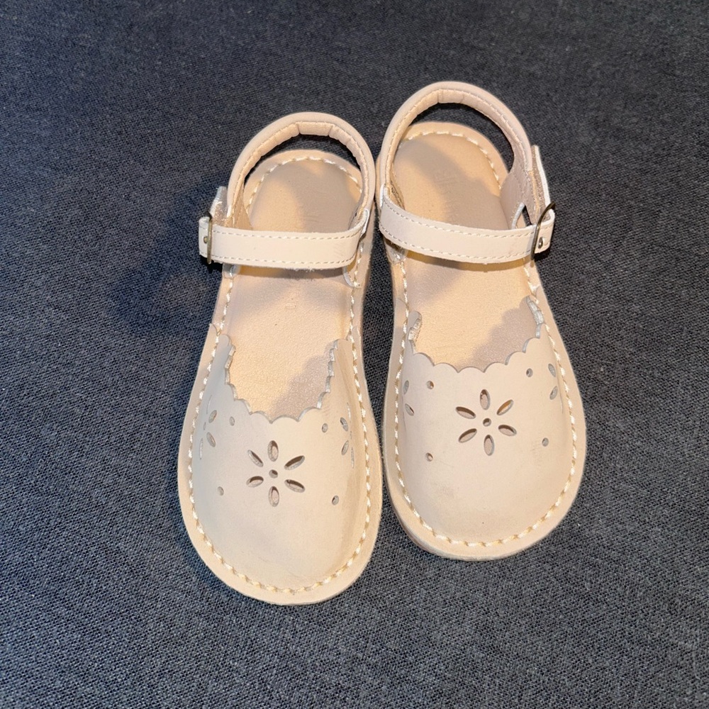 Kids Cream closed toe Sandals